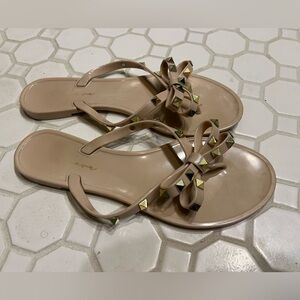 Designer looking Beige Bow Studded Sandals for Women